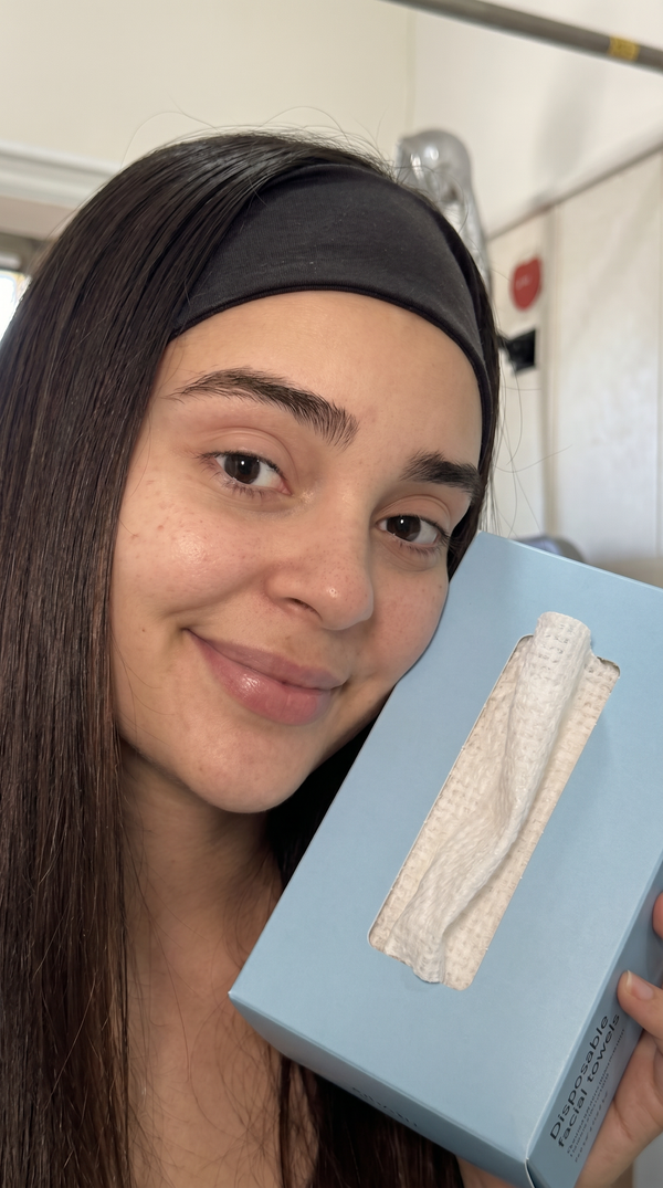 Laura, 24